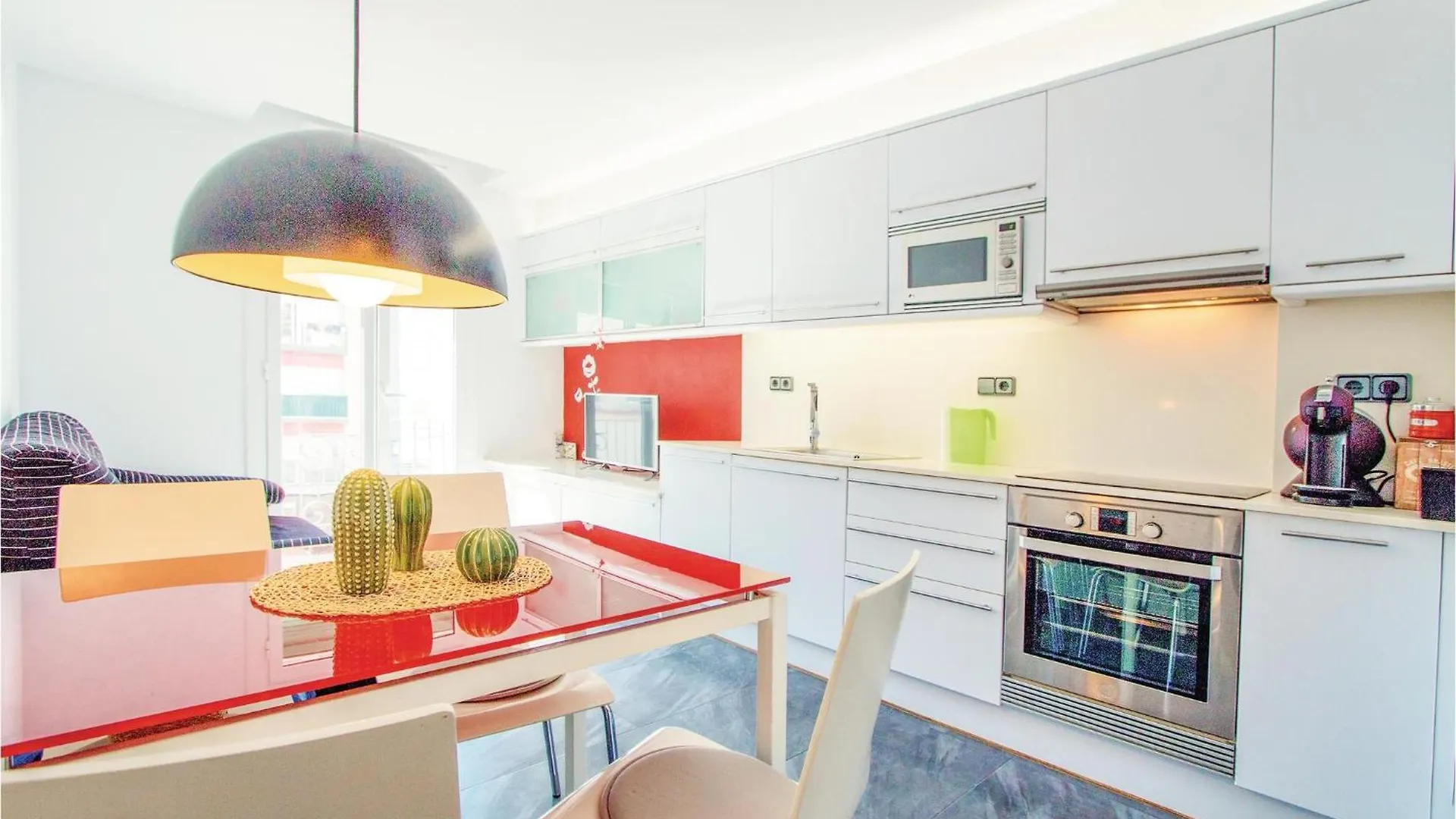 2 Bedroom Cozy Apartment In بلانيس